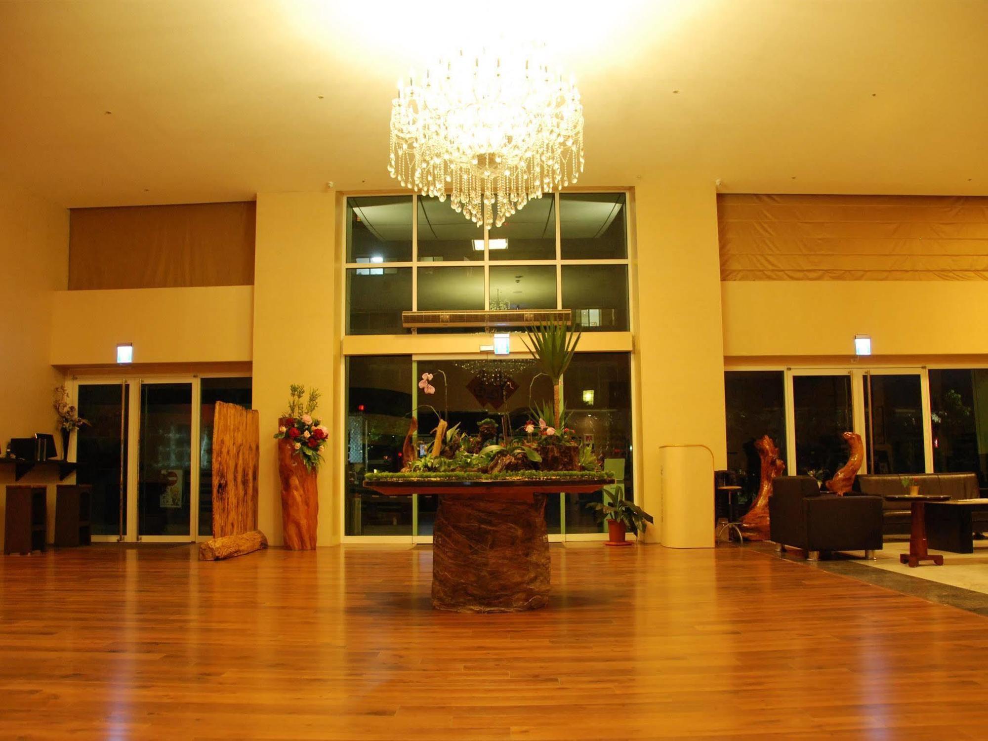שינדיאן New Taipei Hot Spring Hotel מראה חיצוני תמונה